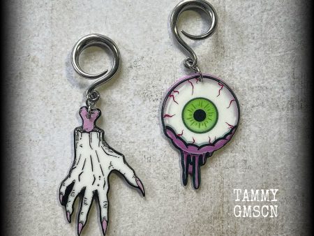 Zombie eyeball gauged earrings-Halloween earrings Supply