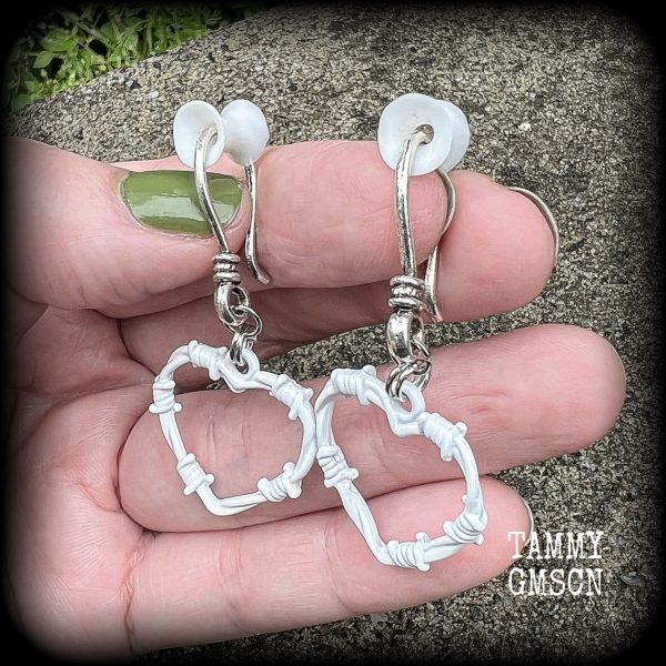 Barbed wire heart earrings-Punk earrings Cheap