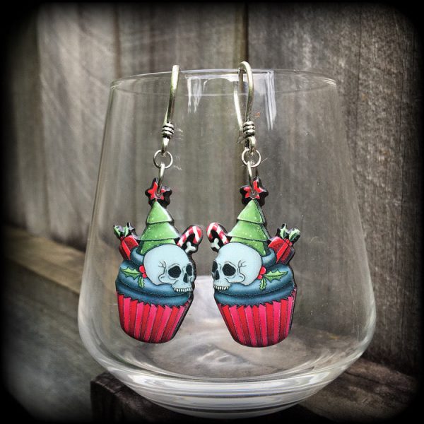 Christmas earrings-Gothic skull cupcake earrings Online