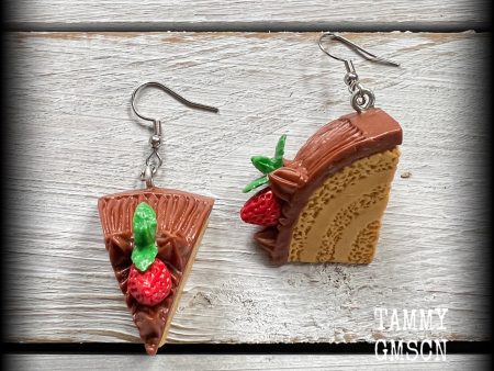 Chocolate cake earrings-Food jewelry Discount