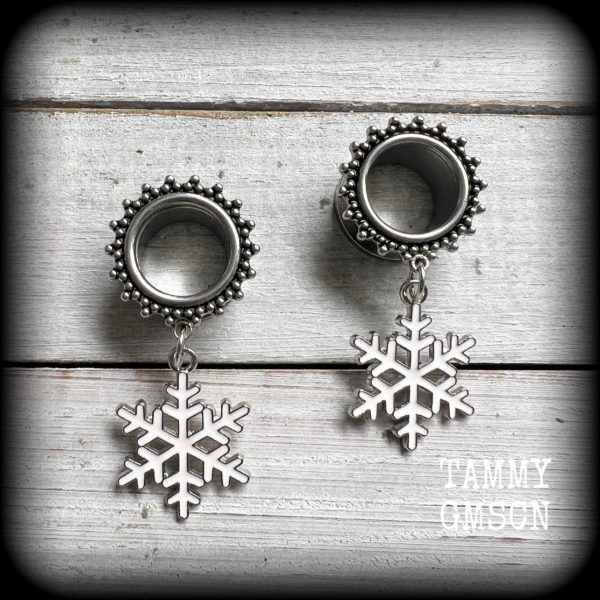 Snowflake tunnel earrings-Christmas earrings Supply