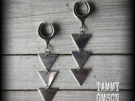 Triple triangle gauged earrings For Sale