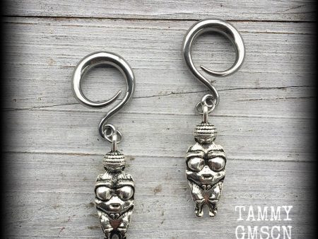 Venus of Willendorf gauged earrings Discount